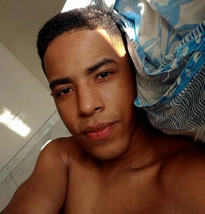 Chatroom XXX hors ligne de Luigi_Ferrer