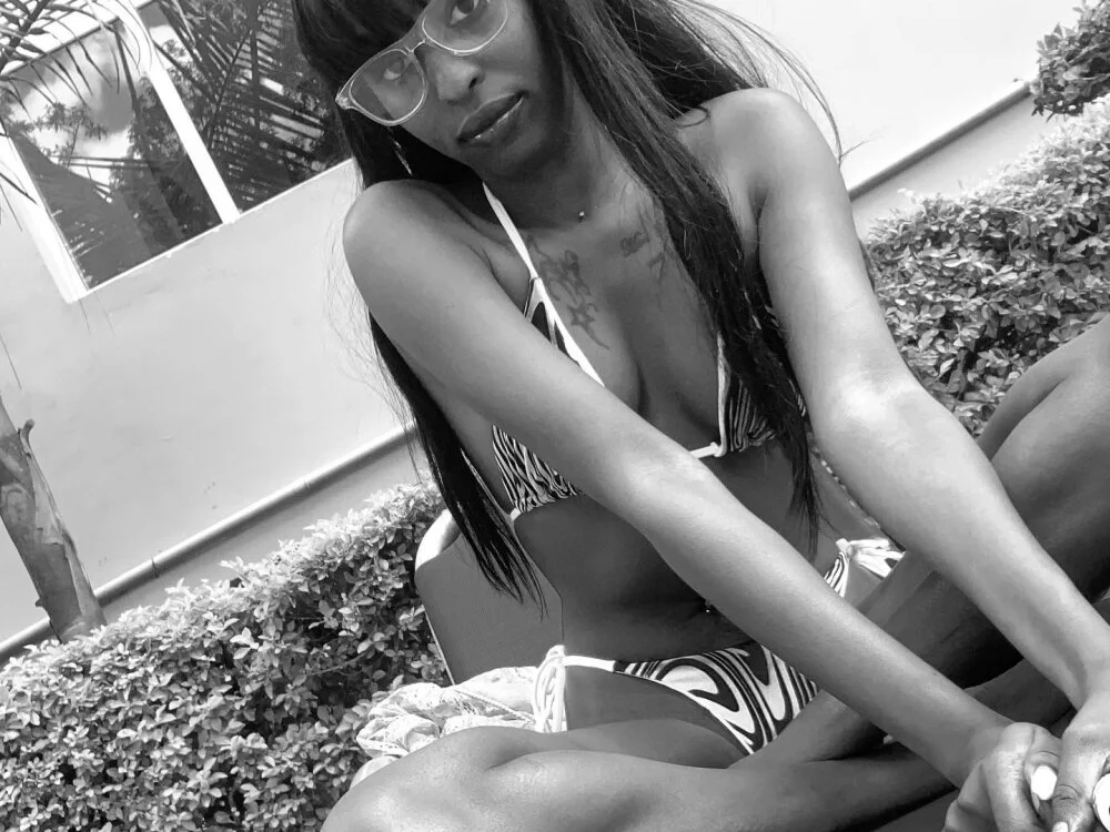 Pinnaluck23 離線 XXX 聊天