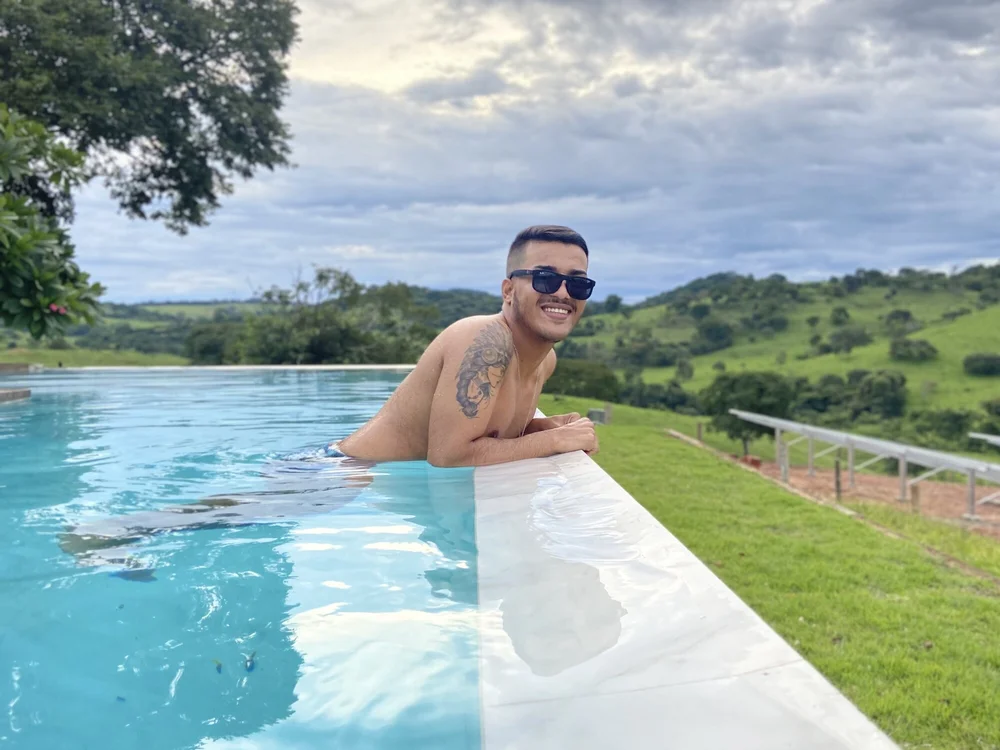 Augusto21h2 offline chatrum