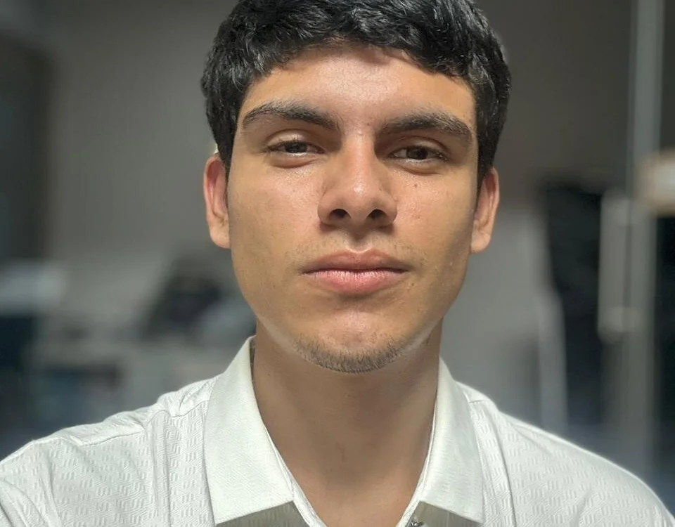 Jovan_Halston's Offline Chat Room