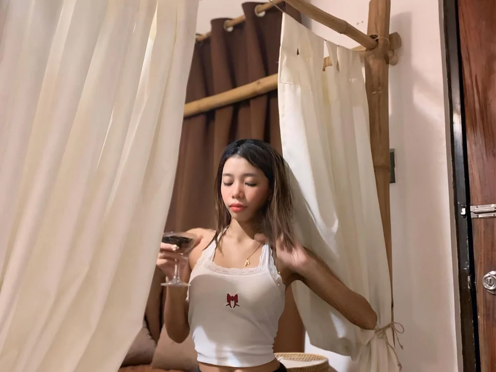 sexyhotveronica Obrolan XXX Offline