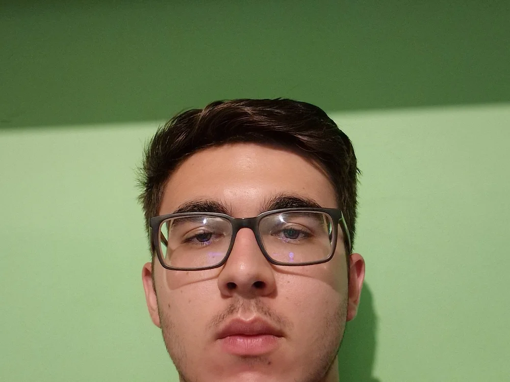 חדר צ'אט לא מקוון של Adestiny