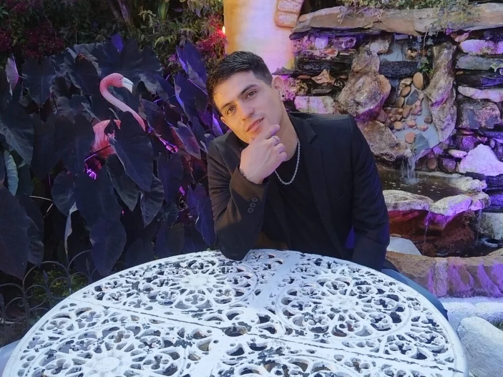 williamsmiiths16 離線 XXX 聊天