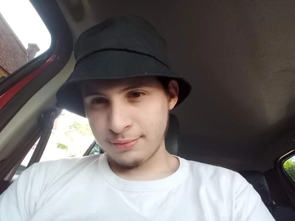 Offline chatovací místnost Shadow_Rise21