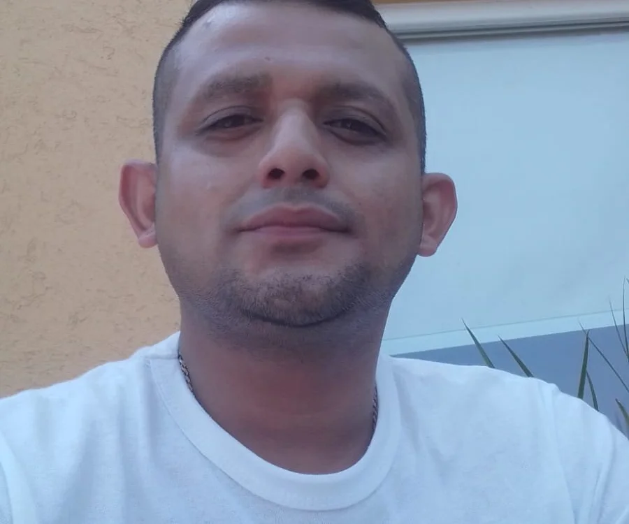 Giomoreno666n Offline chat-huone