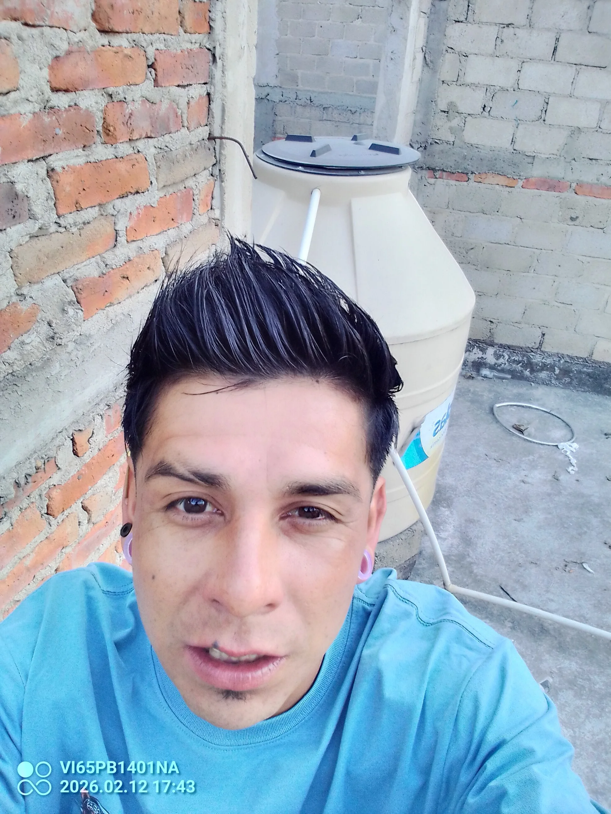 TragicAirplane168 live webcam