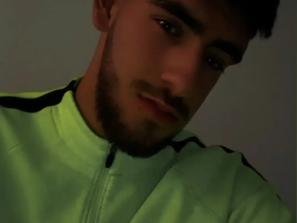 Alexez248's Offline XXX Chat
