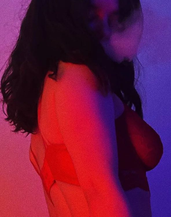 Maya_Berry_'s Offline XXX Chat