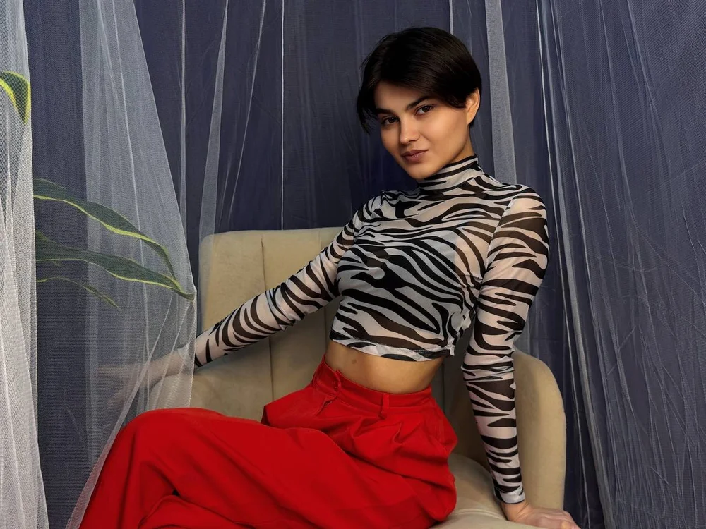 Luna_Williams_ cam model