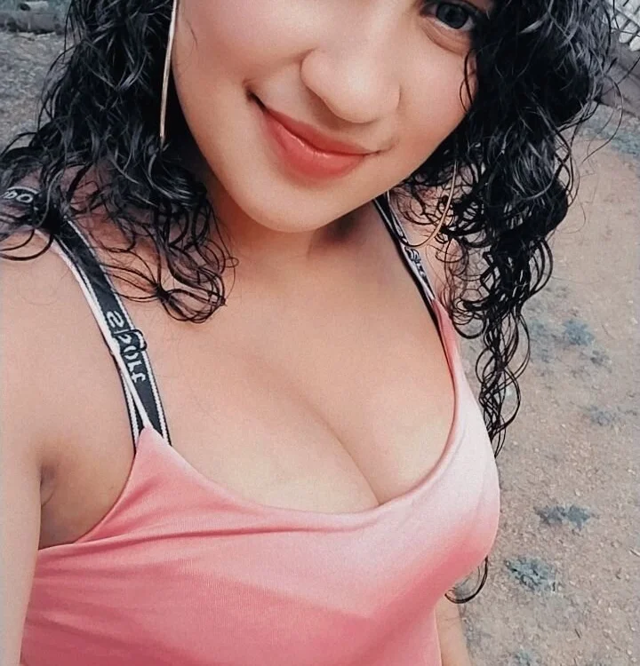 annika_solis offline chatrum