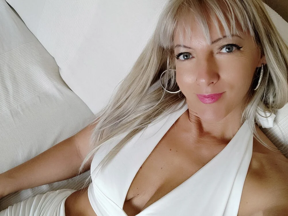 Lara_Croft-Milf_ Obrolan XXX Offline