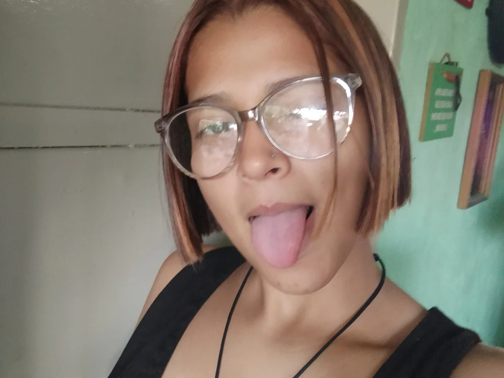 yourbabysister's Offline XXX Chat