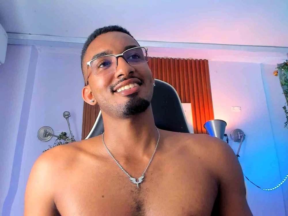 Darwin_mayon Offline XXX chat