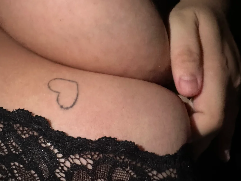 Stella2002_ 離線 XXX 聊天