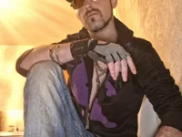 SwatRocShy's webcam live show