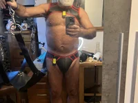 XXX chat uživo modela LeatherSdaddy