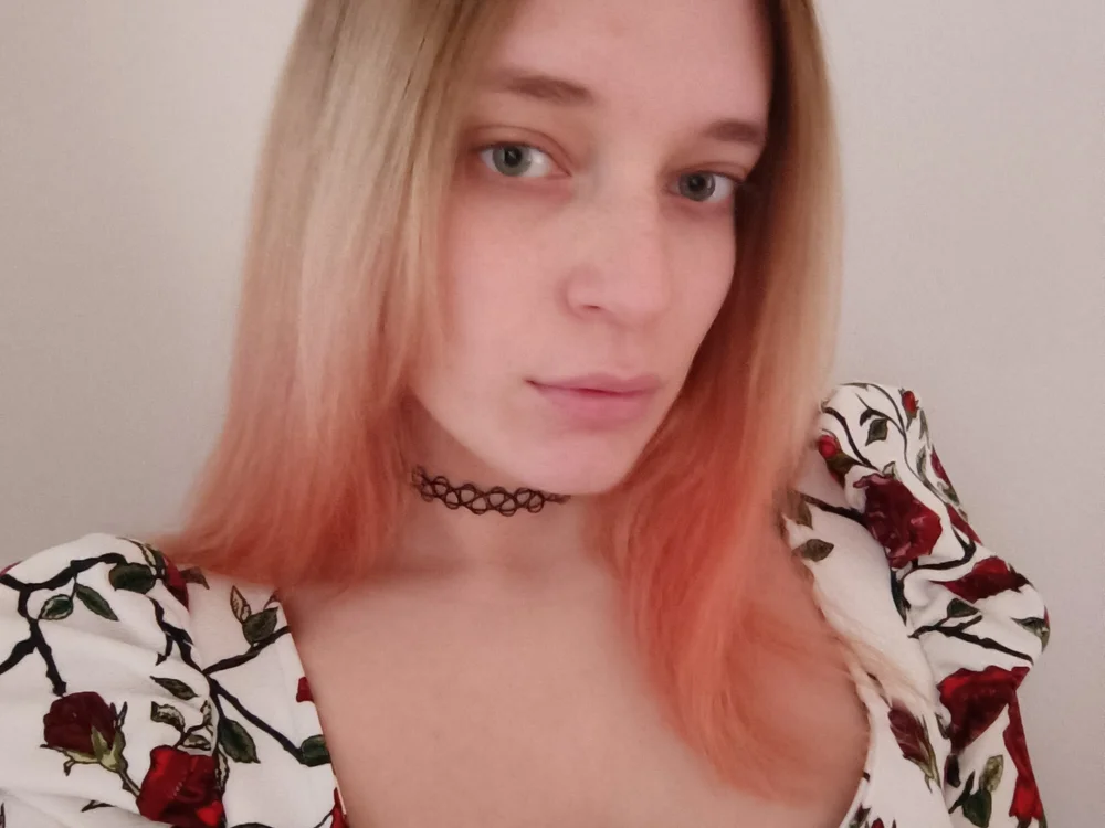 AmarnaMilller offline chatrum