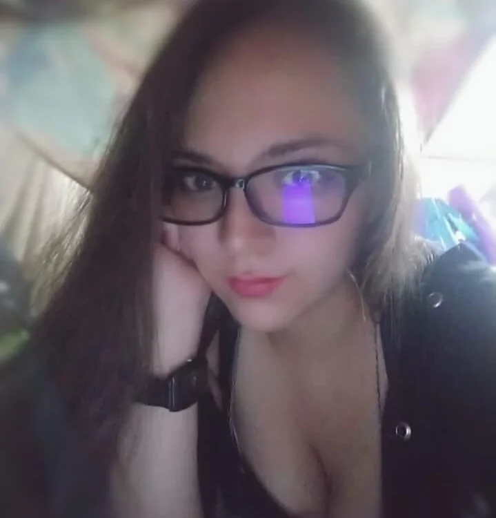 cassandra_smith1's Offline Chat Room