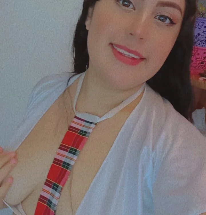 Mellygomezx24のオフラインXXXチャット