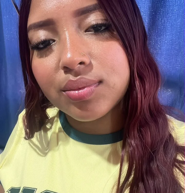 Rebel__Rose's Offline Chat Room