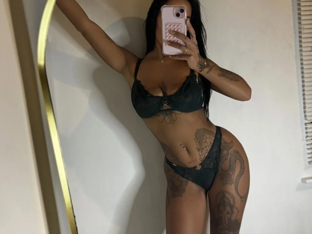 X-Naughty_Nicole-X Offline XXX-chat
