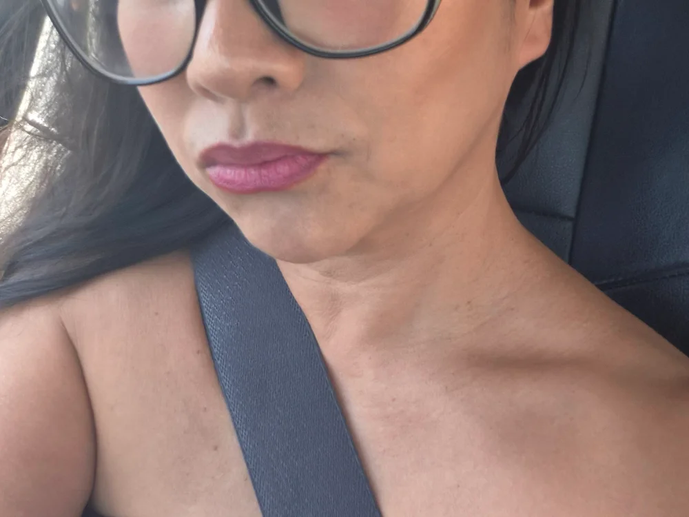 Cum4Melodie's most recent online preview