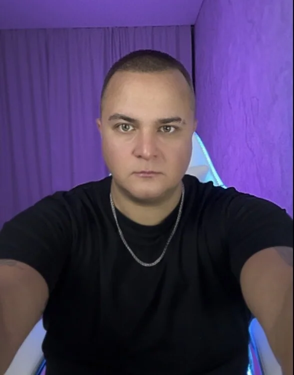 Dimasik_sexin Offline XXX chat