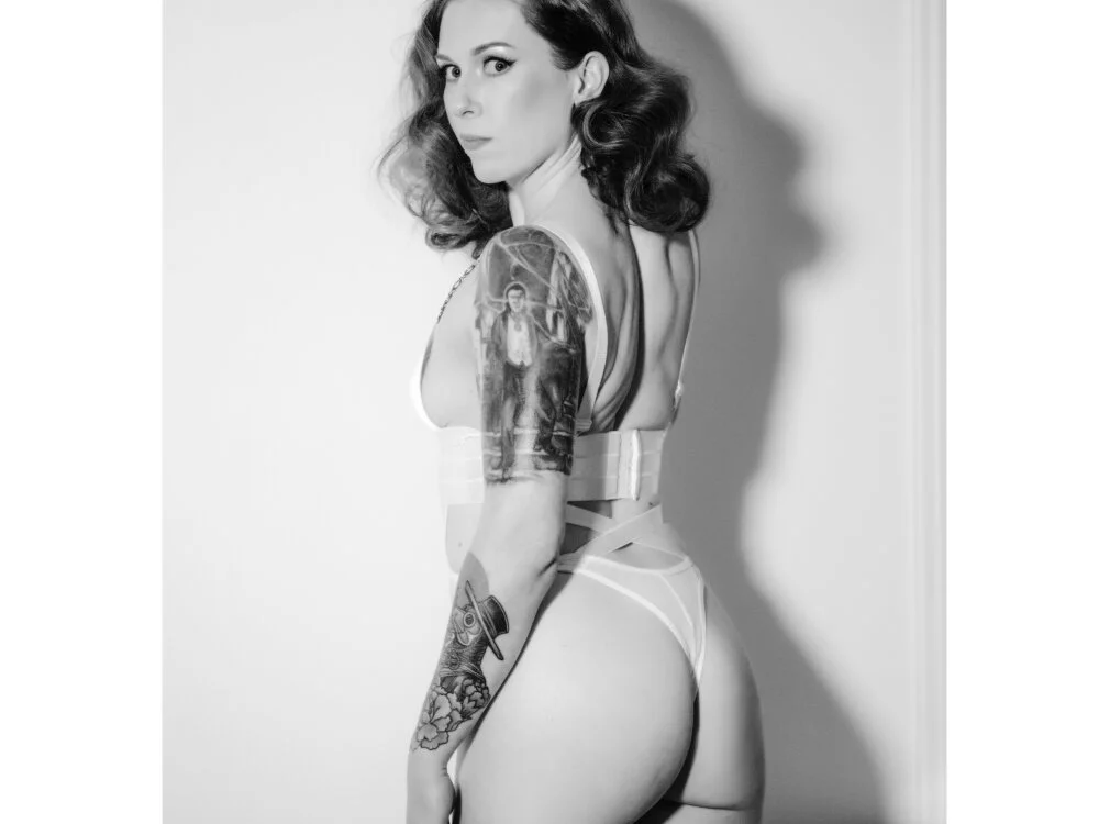 ScarletPanes' Offline Chat Room