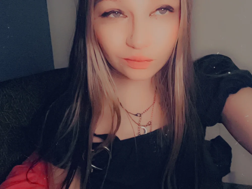 Offline chatovací místnost amykushsquirts