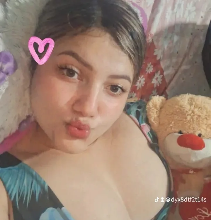 hotlatinabeautiful's Offline XXX Chat