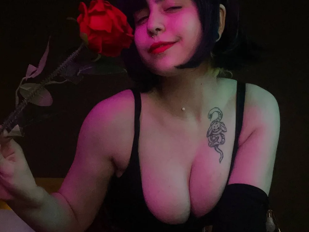 mona_meg's Offline Chat Room