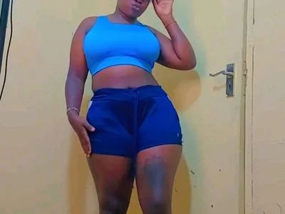 Curvyqueen2003 Female Analfingering Online Webcam Porn