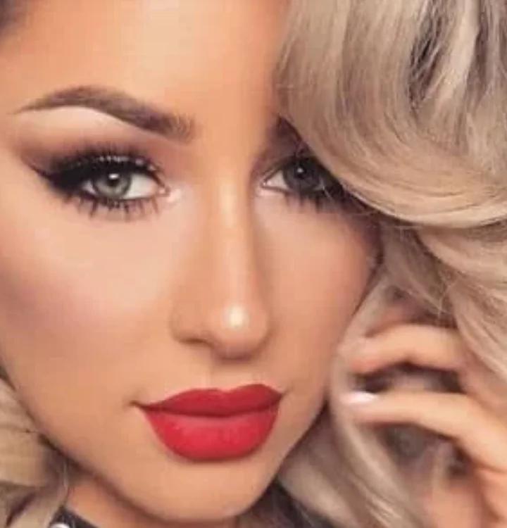 Farfalla45's Offline XXX Chat