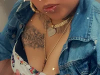 urplaymate5069's Offline Chat Room