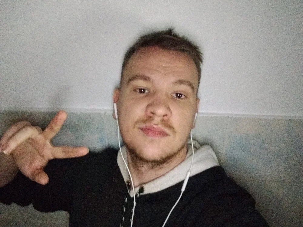 Leuzus' Offline Chat Room