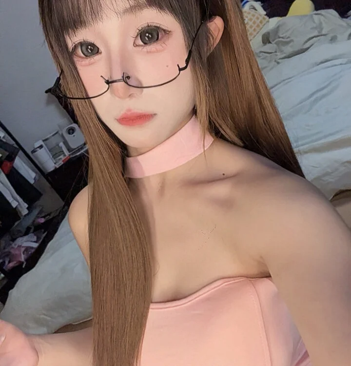 Cxannie's Offline Chat Room