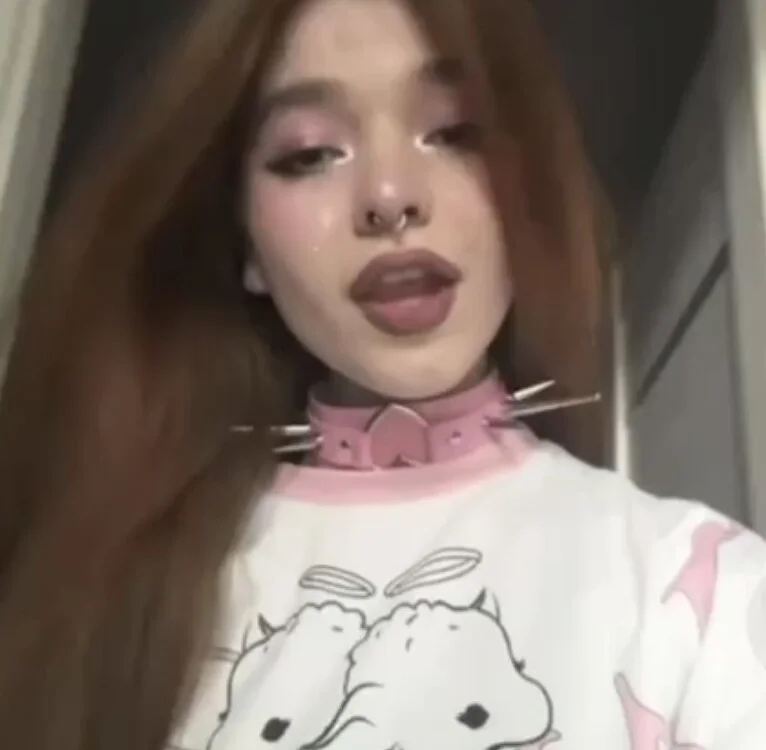 honeywifey Offline XXX-chat