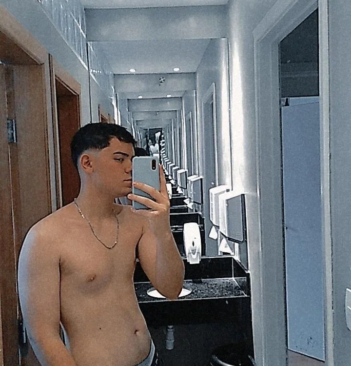 kaua_zinho's Offline XXX Chat