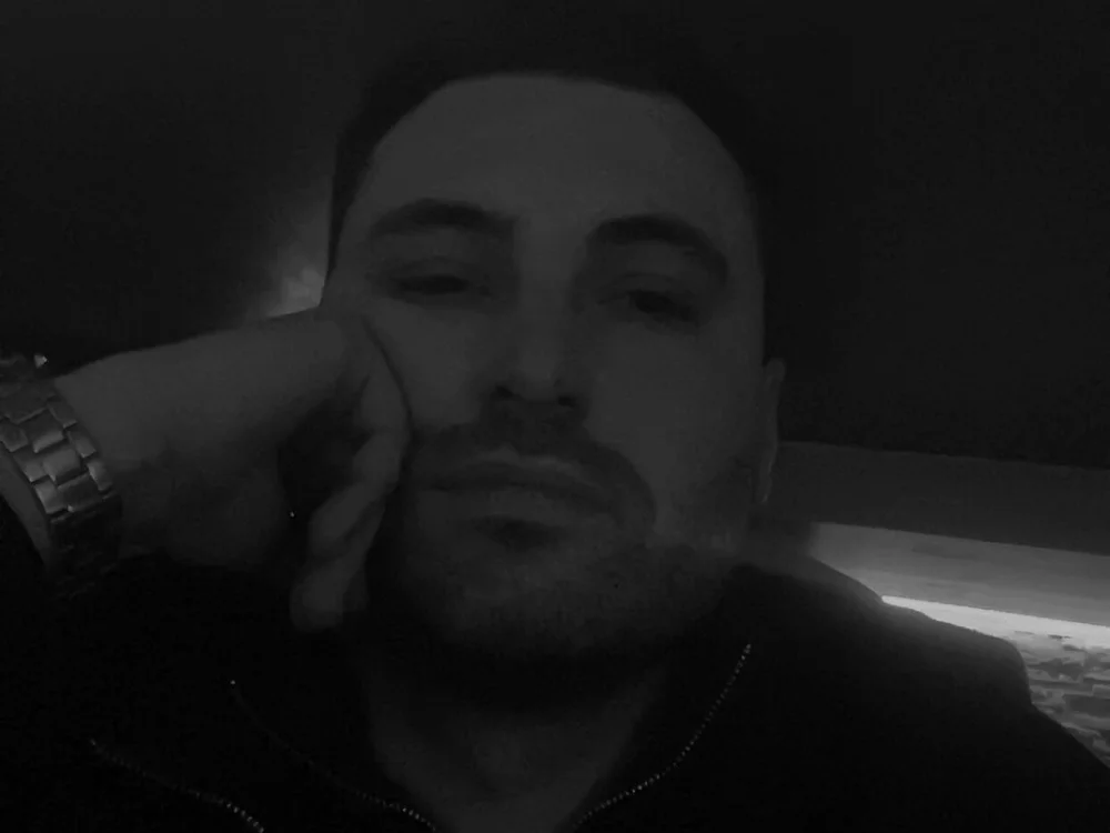 Kristian9666's Offline Chat Room
