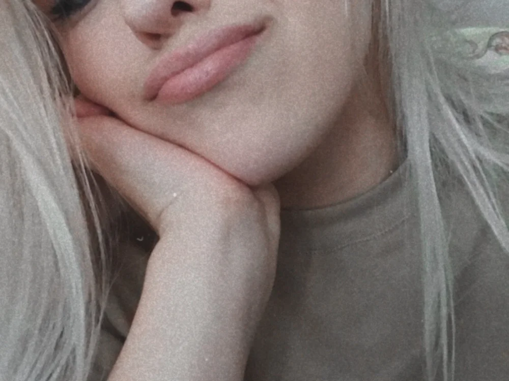 Bilik Sembang Luar Talian __Daenerys__