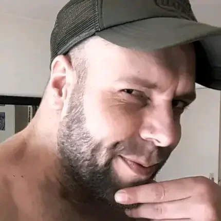 Drixmaster114's Offline Chat Room