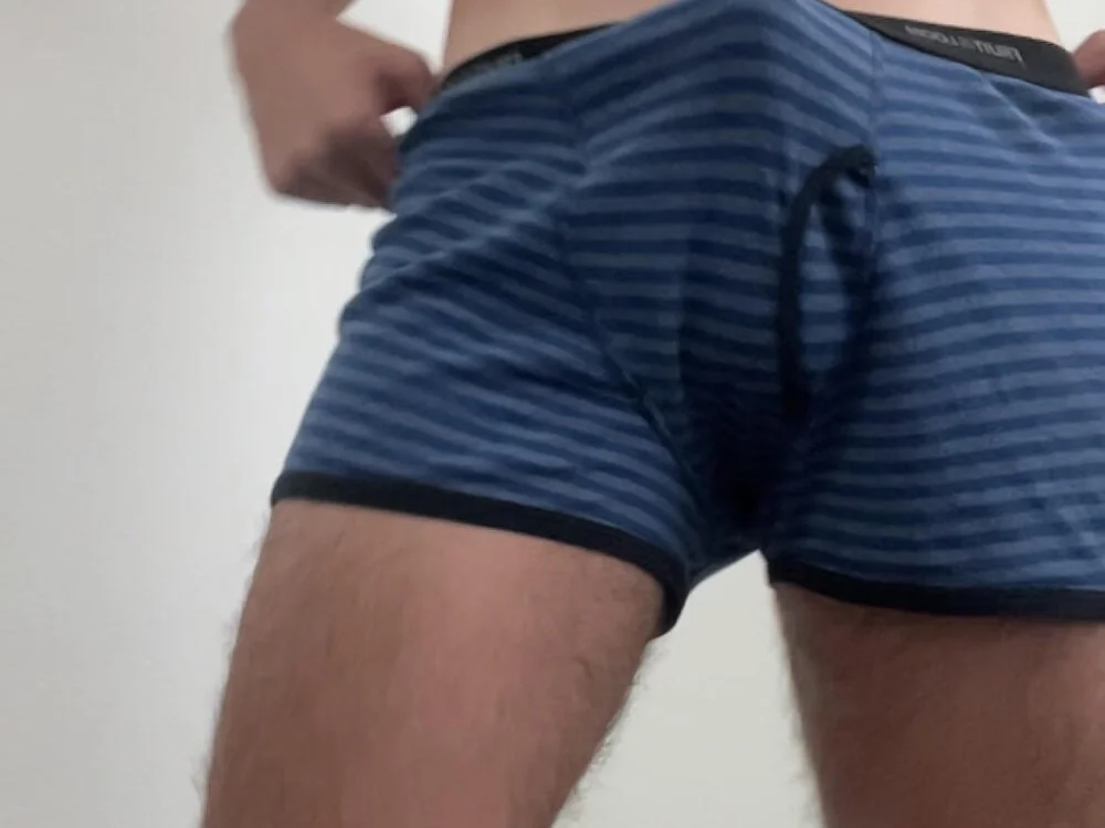 Yungwytecock offline XXX-chat