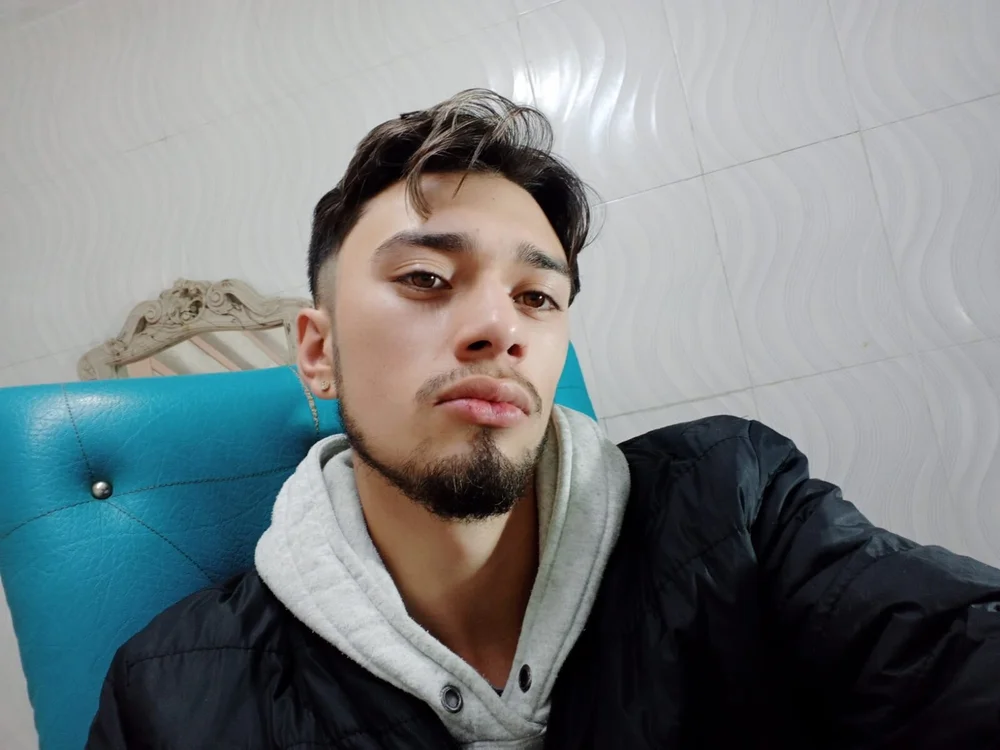 theo-stone Chat XXX offline