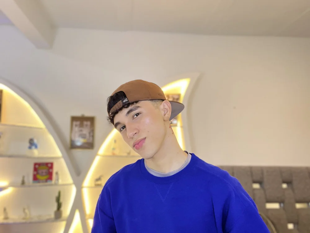 ห้องแชทออฟไลน์ของ BOY_HORNEY_OF_MB