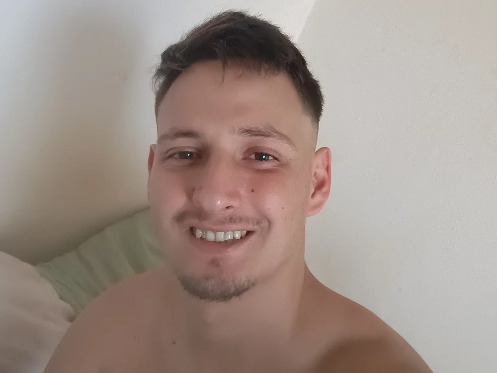 welltommy2001 Offline XXX-Chat