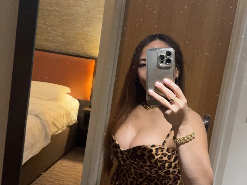mariahk990n Offline XXX chat