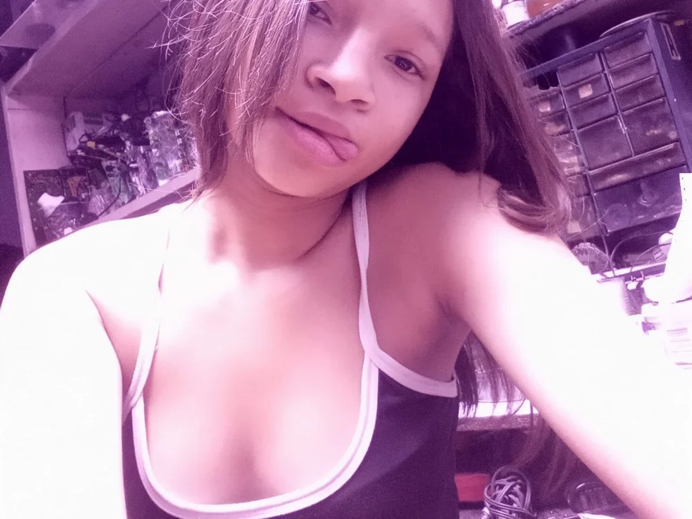 Alison_gomez__ offline chatrum