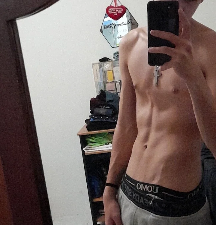 yourboystrat's Offline XXX Chat