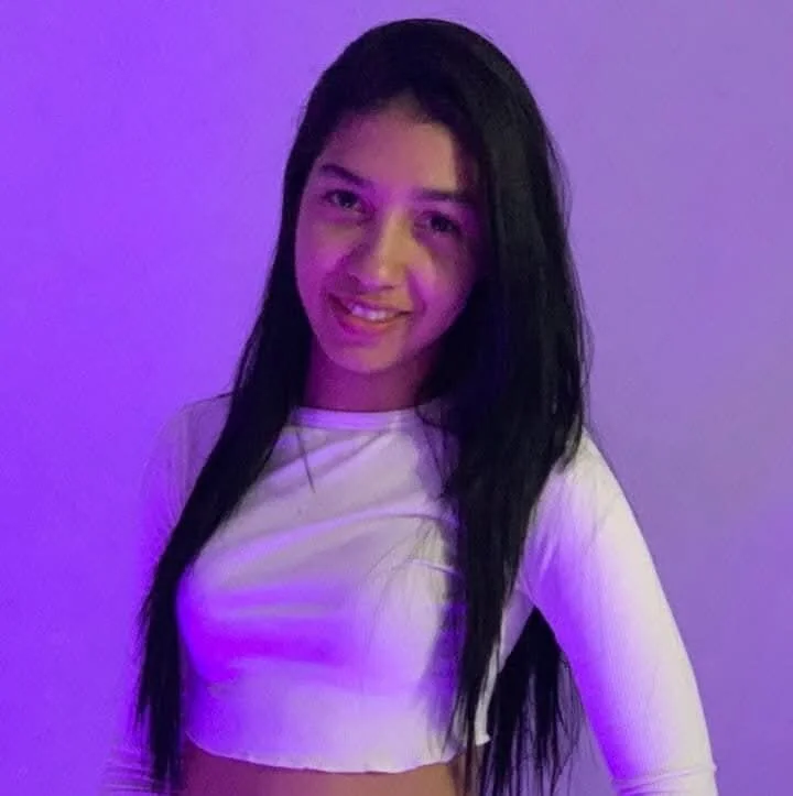 Violet_606's Offline Chat Room
