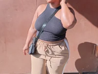 THICKDIVA's Offline Chat Room